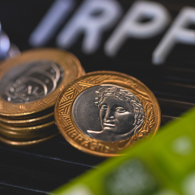 STF Garante Justiça: Aposentados que moram no Exterior e a Injustiça da Alíquota de 25% do Imposto de Renda